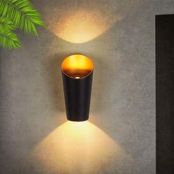 Outdoor/Indoor Wall Light
