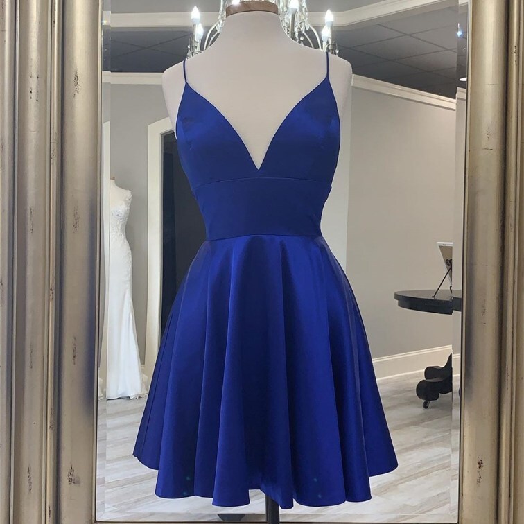 V-Neck A-Line Royal Blue Homecoming Dress V-Neck A-Line Royal Blue Homecoming Dress 2021 homecoming dress,short prom dress,a line party dress,v neck short dress