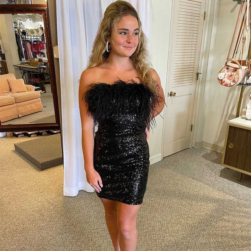 Strapless Black Feather Tight Homecoming Dress 