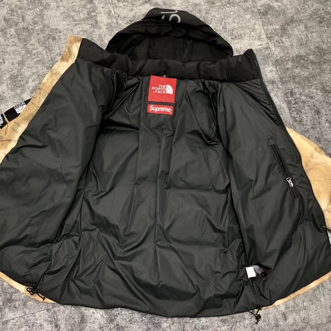 supreme tnf windbreaker