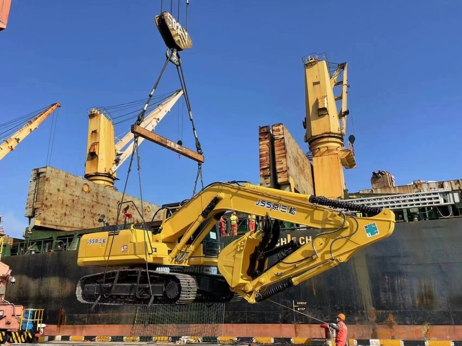 Komatsu PC200-8 excavator shipped out !!!!