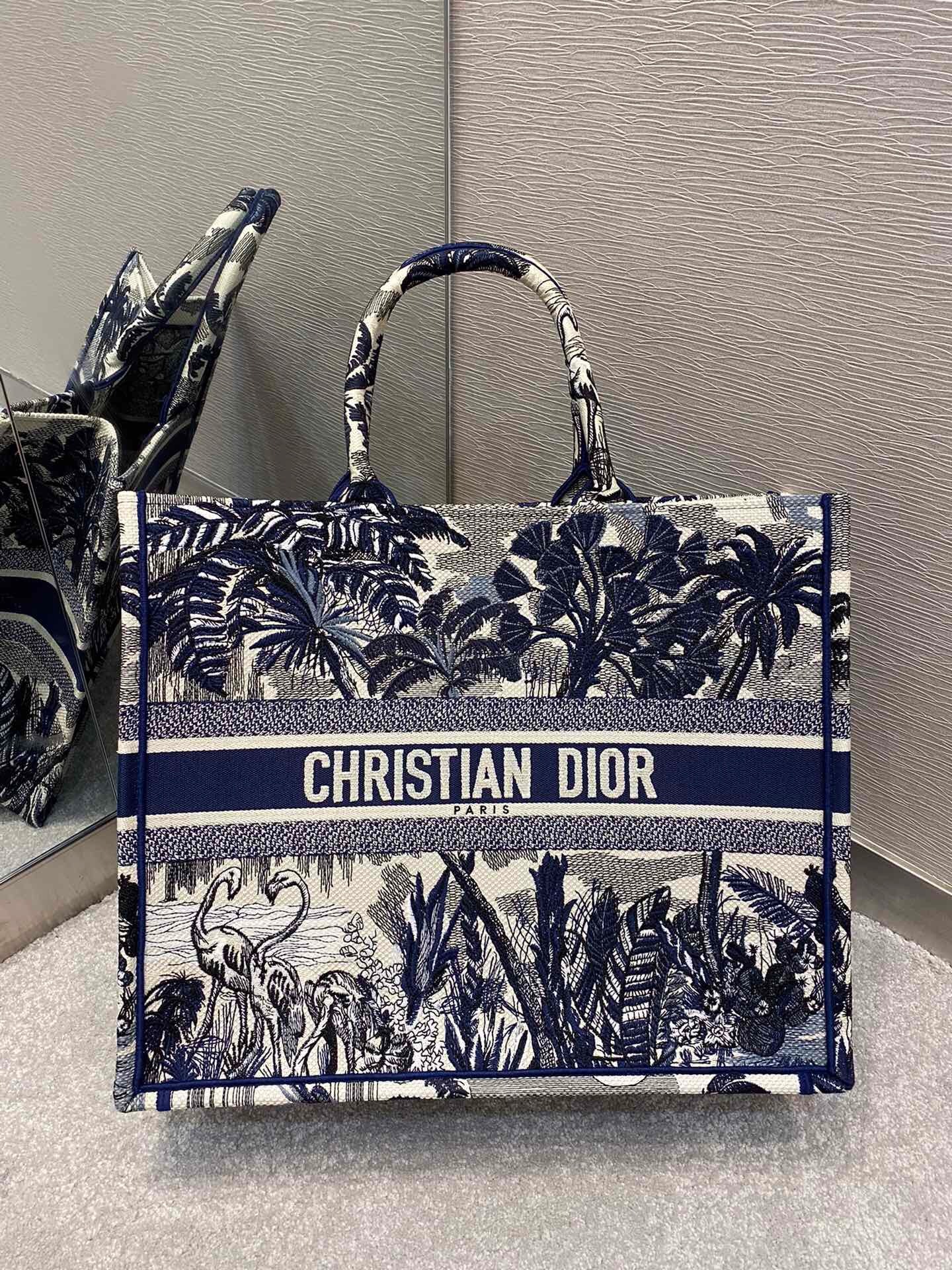 Dior book tote palm discount trees
