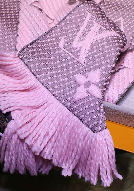 LV M73659 LOGOMANIA scarf