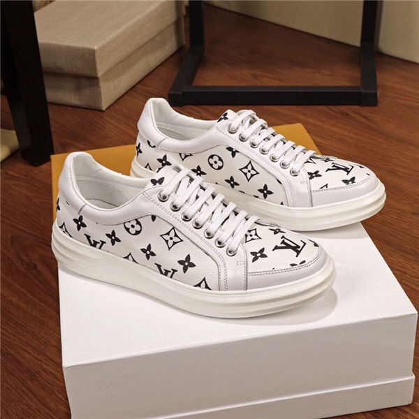 louis vuitton monogram canvas sneakers