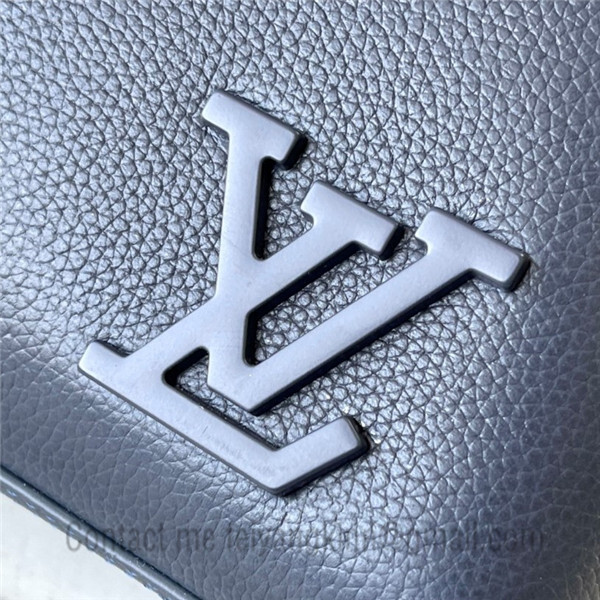 Louis Vuitton Comet Messenger Shoulder Bag M22495 Monogram Black Men's  TGIS