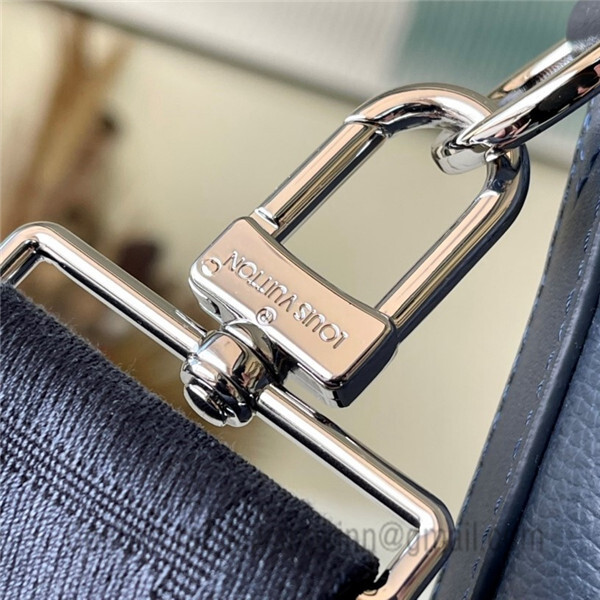 Louis Vuitton Monogram Canvas Street Style Chain Leather Folding Wallet  (M82509)