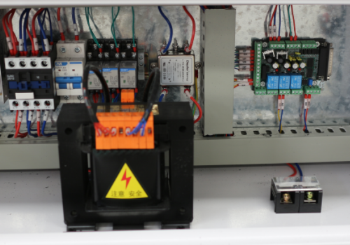 small cnc router with atc  600*900mm small cnc router with atc chang tools 