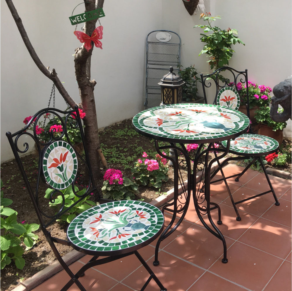 Mosaic Garden Table : Mosaic Garden Table Hometalk / Years of neglect