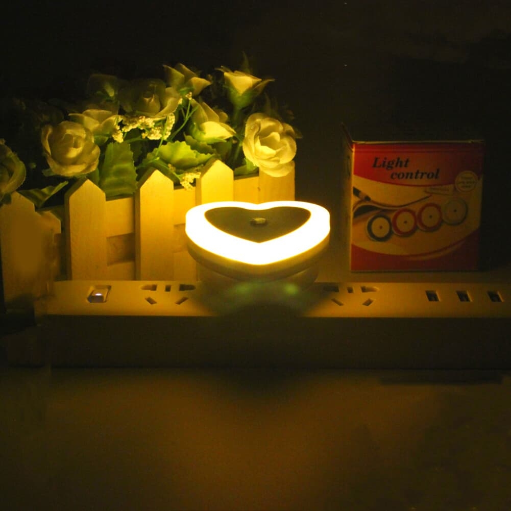 Mini Heart Light Sensor Control Led Night Bedroom Wall Lamp Home Decor
