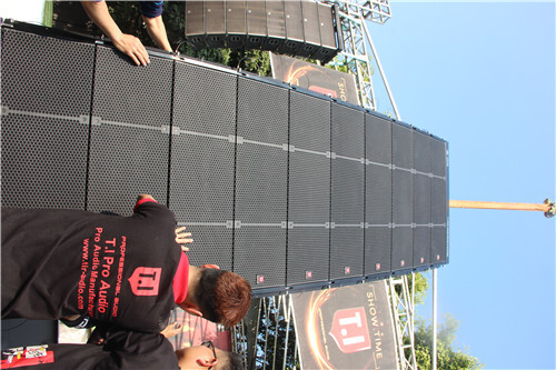 Set up and test for MAX212 dual 12-inch three-way line array speaker Line array, stadium events, outdoor events, pro audio, pro sound, dual 12 inch, audio, speaker