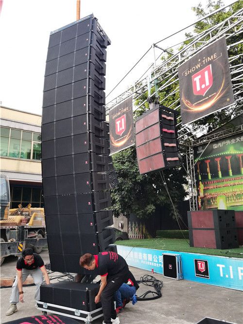 Set up and test for MAX212 dual 12-inch three-way line array speaker Line array, stadium events, outdoor events, pro audio, pro sound, dual 12 inch, audio, speaker