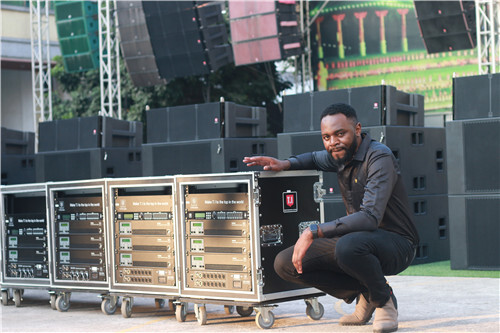 Set up and test for MAX212 dual 12-inch three-way line array speaker Line array, stadium events, outdoor events, pro audio, pro sound, dual 12 inch, audio, speaker