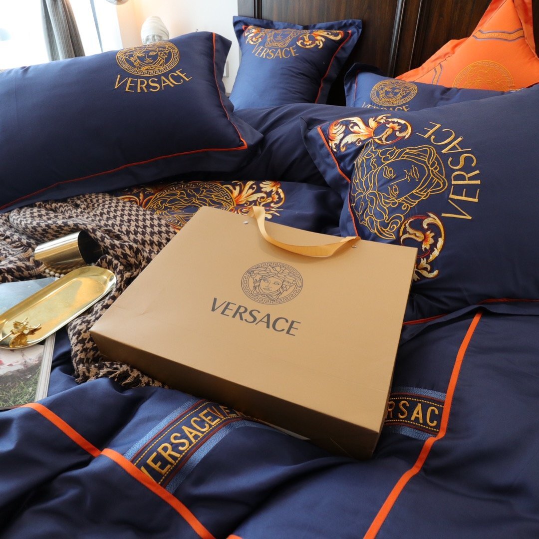 NEW Brand designer gucci Louis vuitton versace bedding cotton comforter sets are a stylish ...