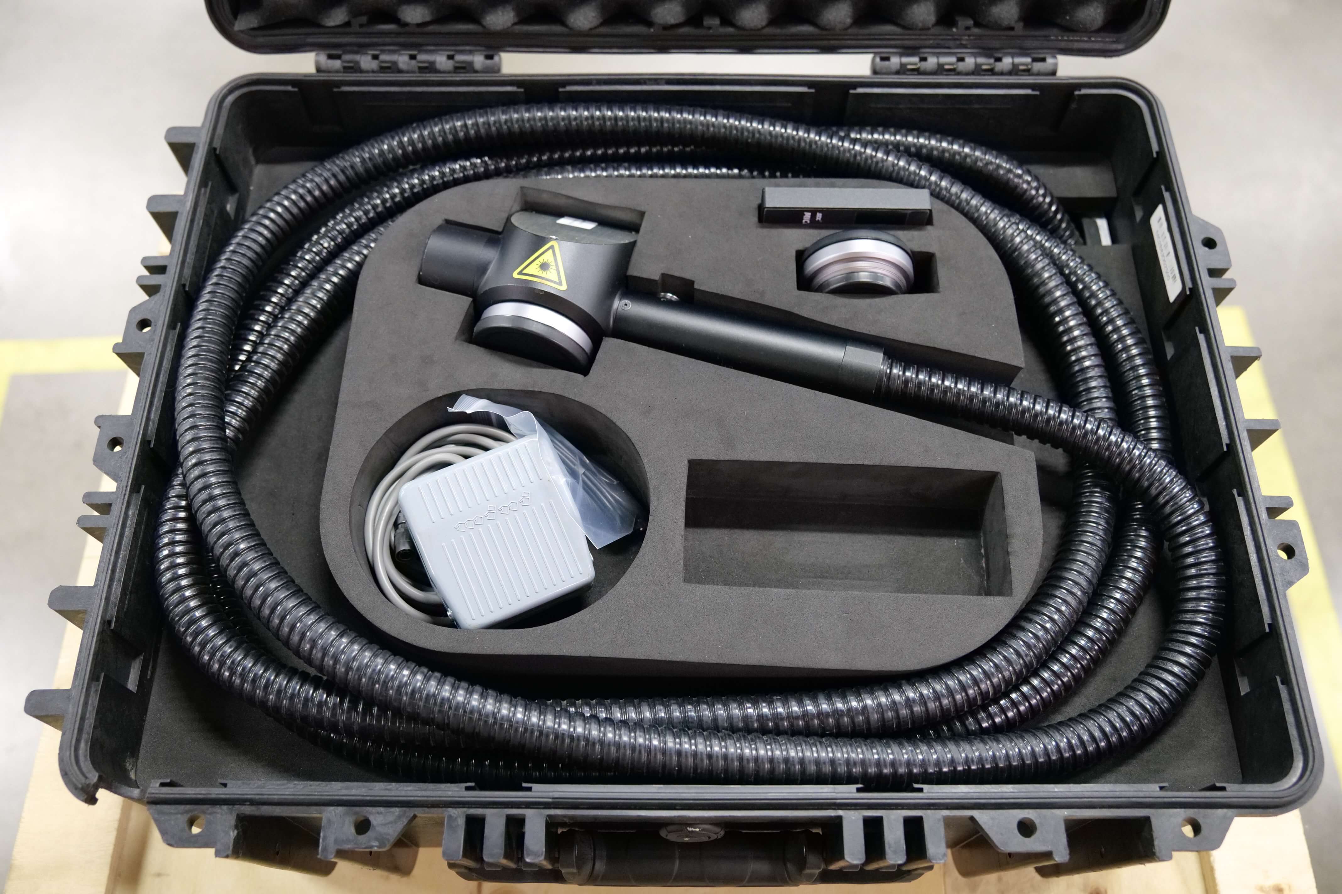 Portable Handheld JPT 100W Fiber Laser Rust Remover Laser Cleaning Machine  110V