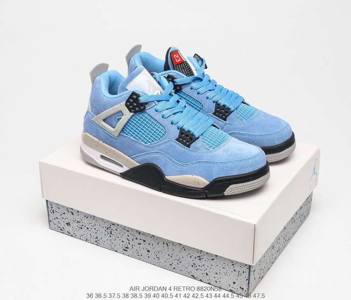 &sneakers 3a- Nike Air Jordan 4 Retro SE