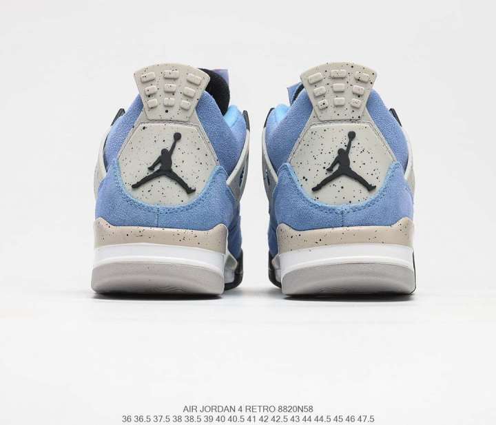 &sneakers 3a- Nike Air Jordan 4 Retro SE
