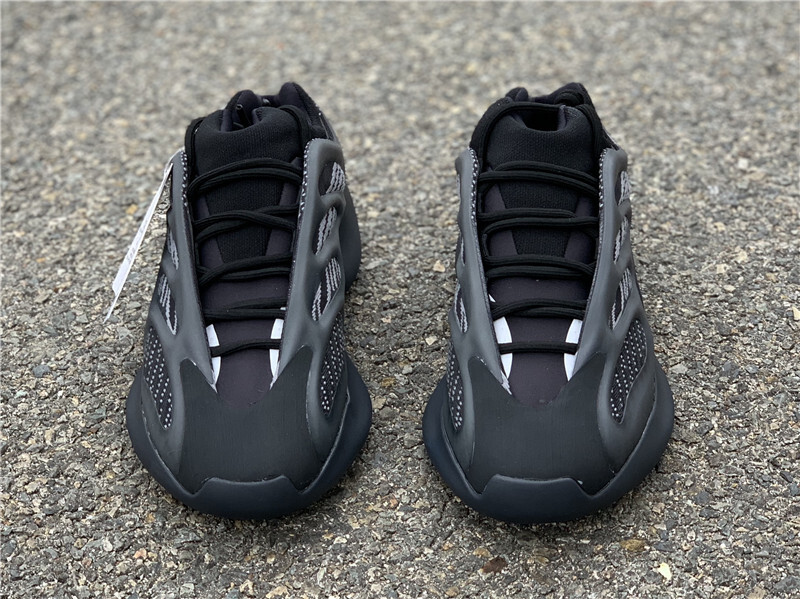 la gear mj sneakers