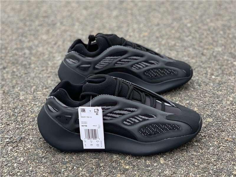 yeezy 700 v3 alvah retail