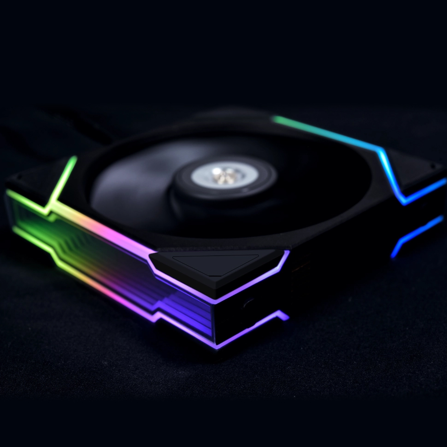 Lian_Li_UNI_FAN_TL120_TL140_RG