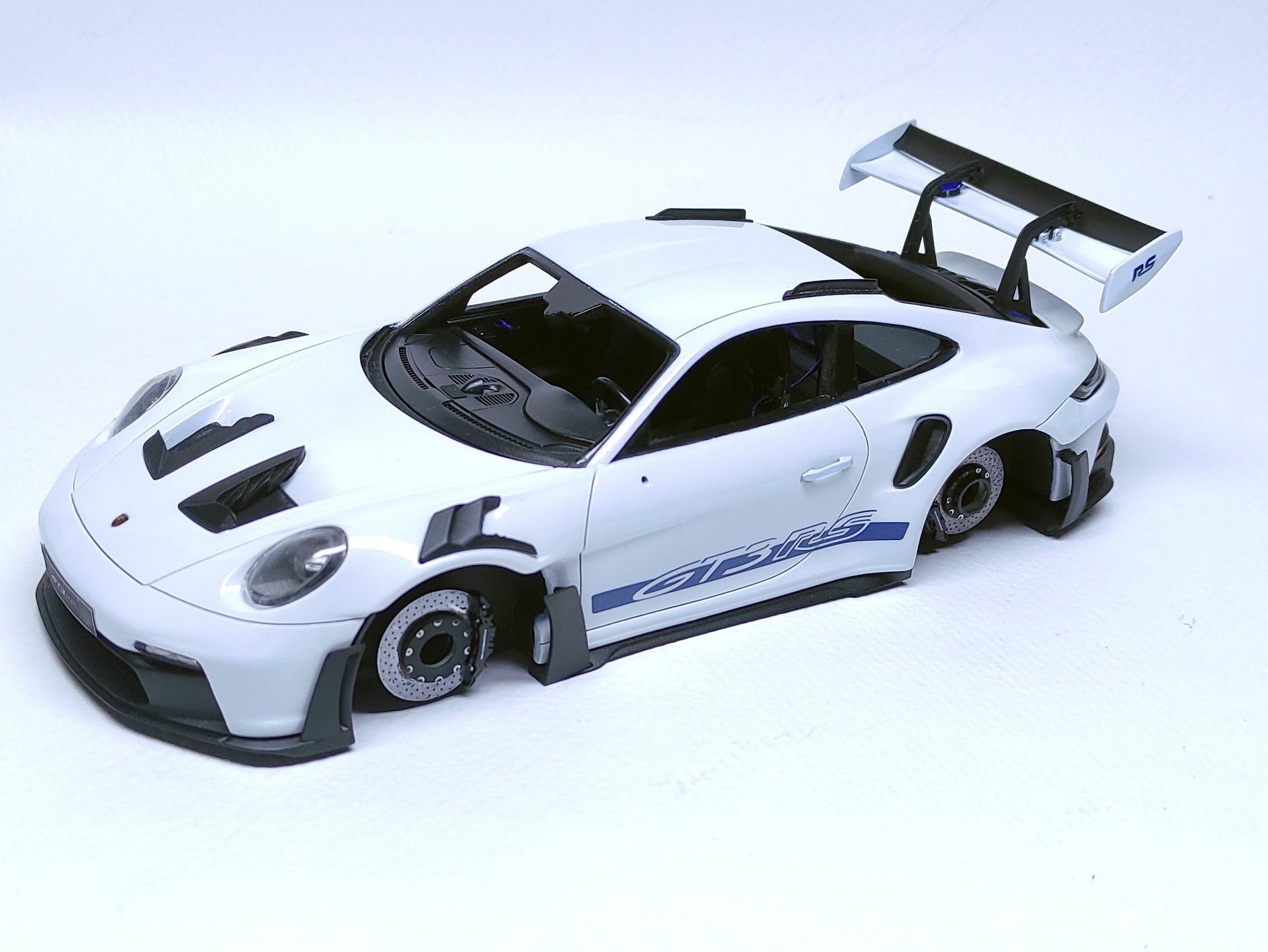 Nuovo modello 2023 Alpha Model Porsche 911 (992) GT3 RS - GPmodeling