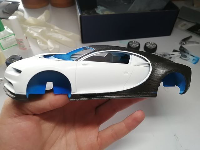 1/24 Bugatti Chiron car body painted building