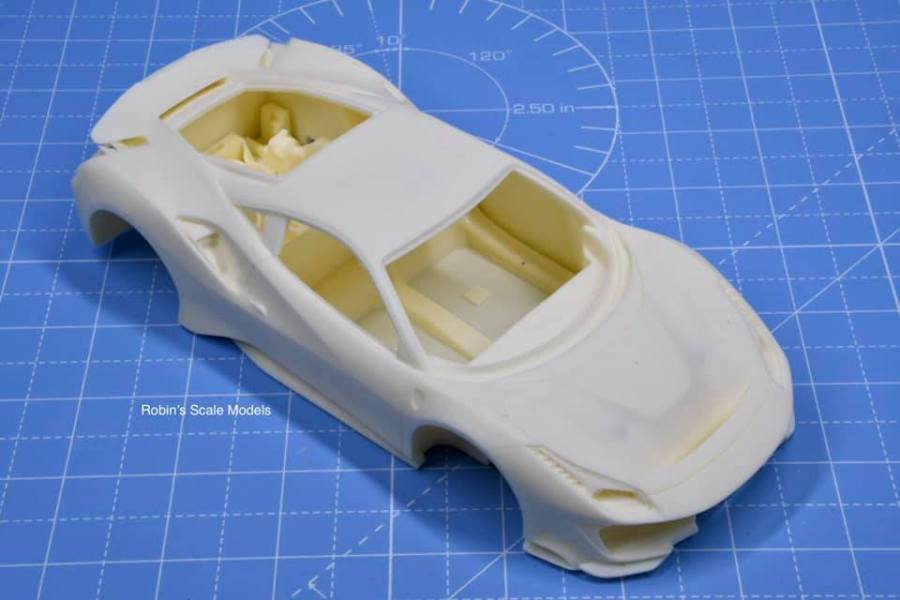 1/24 Ferrari 488 Pista Resin car body(Build by Robin Model)
