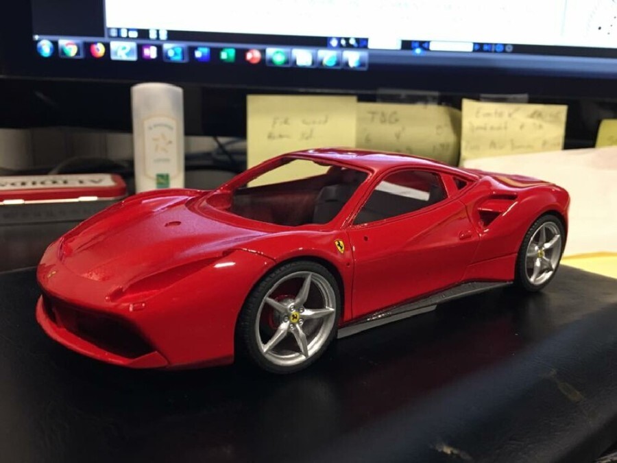 1/24 Ferrari 488 GTB finish building model pictures（3）