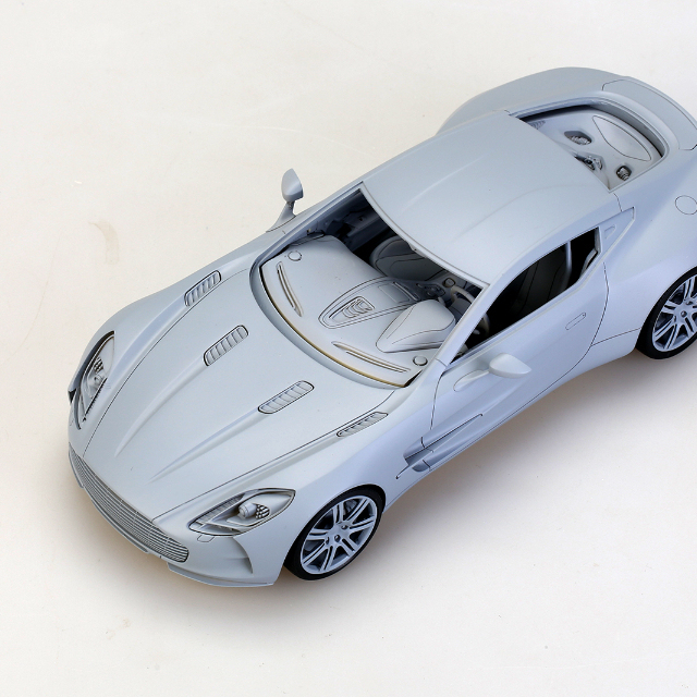 【Anybuy】ASTON MARTIN ONE-77 1/18 1/18 Tecnomodel Aston Martin One-77 One77 (Grey) Resin Car Model