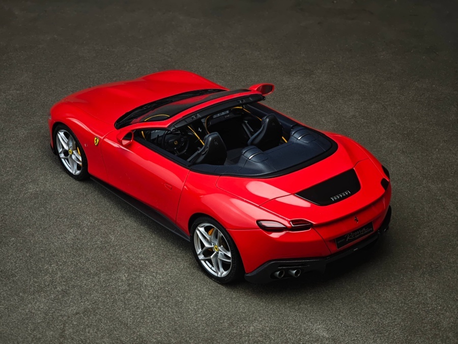 Ferrari Roma Spider AM02-0068