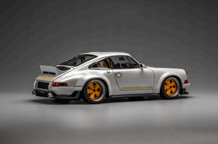1:24 Scale Model Car Kit PORSCHE 911 DLS SINGER HD03-0623 - Alpha