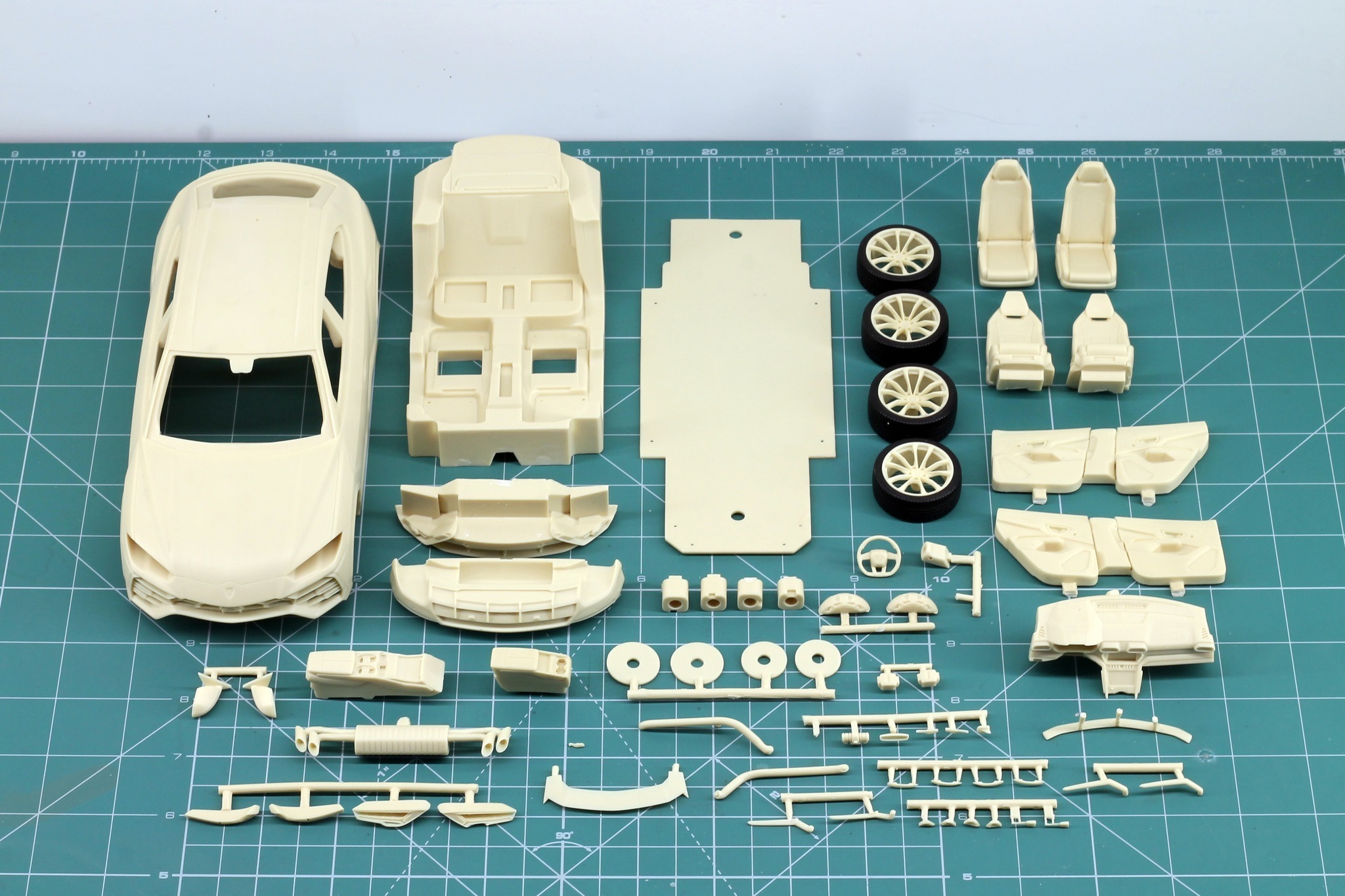 Lamborghini Urus マイスト 1/20 Lamborghini Urus Car Model Toy 1:20