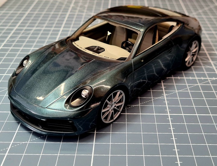激レア品 Carrera #3 2021 自動車雑誌 Porsche スパークモデル ミニカー 1/18 ポルシェ 911 992-2 SPARK-MODEL