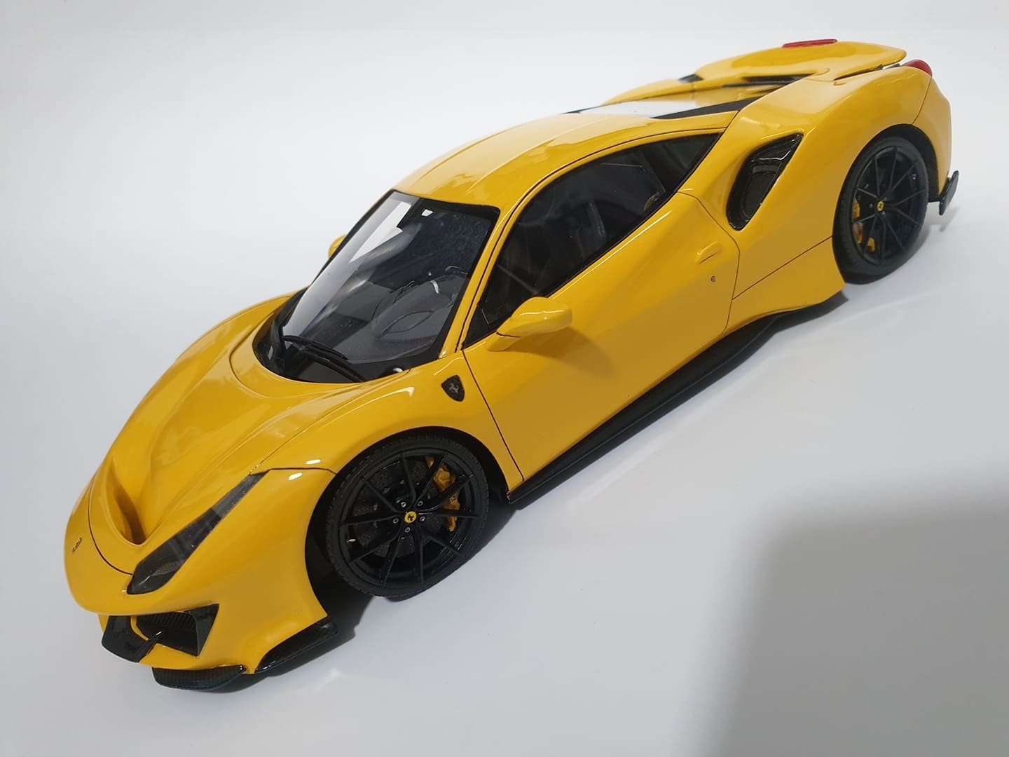 1 24 scale model car kit Ferrari 488 GTB Alpha Model