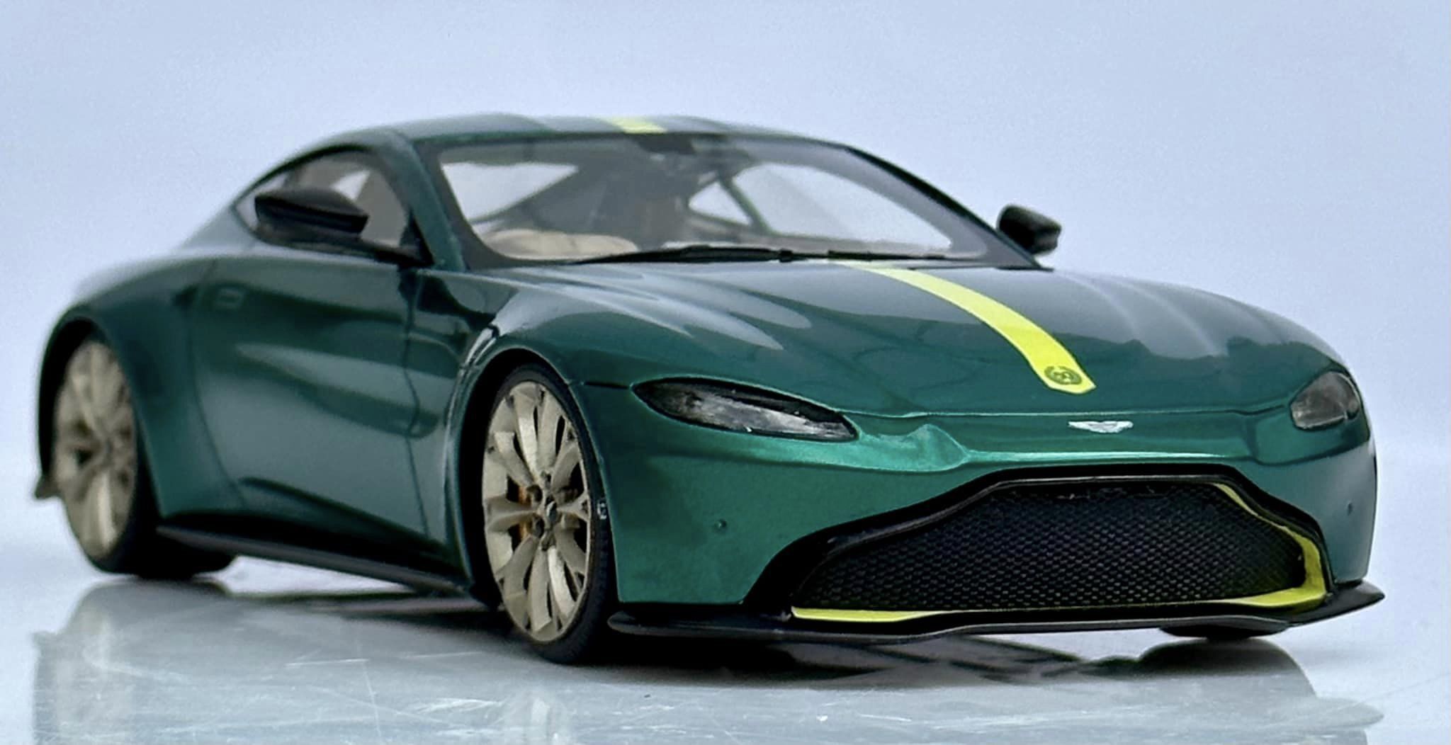 1 24 scale model car kit Aston Martin Vantage Alpha Model