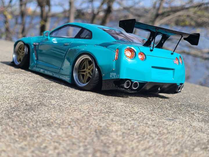 1_24_Scale_Model_Car_Kit_Rocke