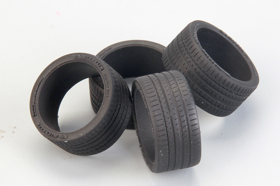 Lot De 4 Pneus Pirelli P Pour Maquette De Voiture - Échelle 1/24 Ou 1/18