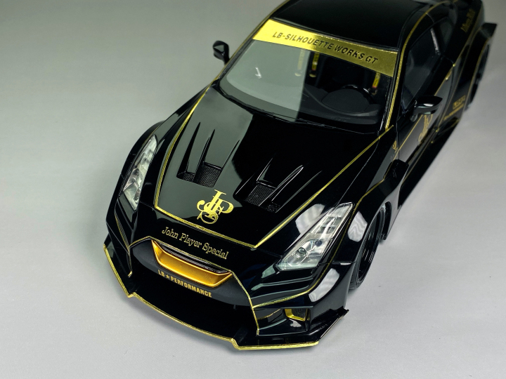 1/24 Scale Model Car Kit LB-Silhouette Works GT 35GT-RR Trans-Kit