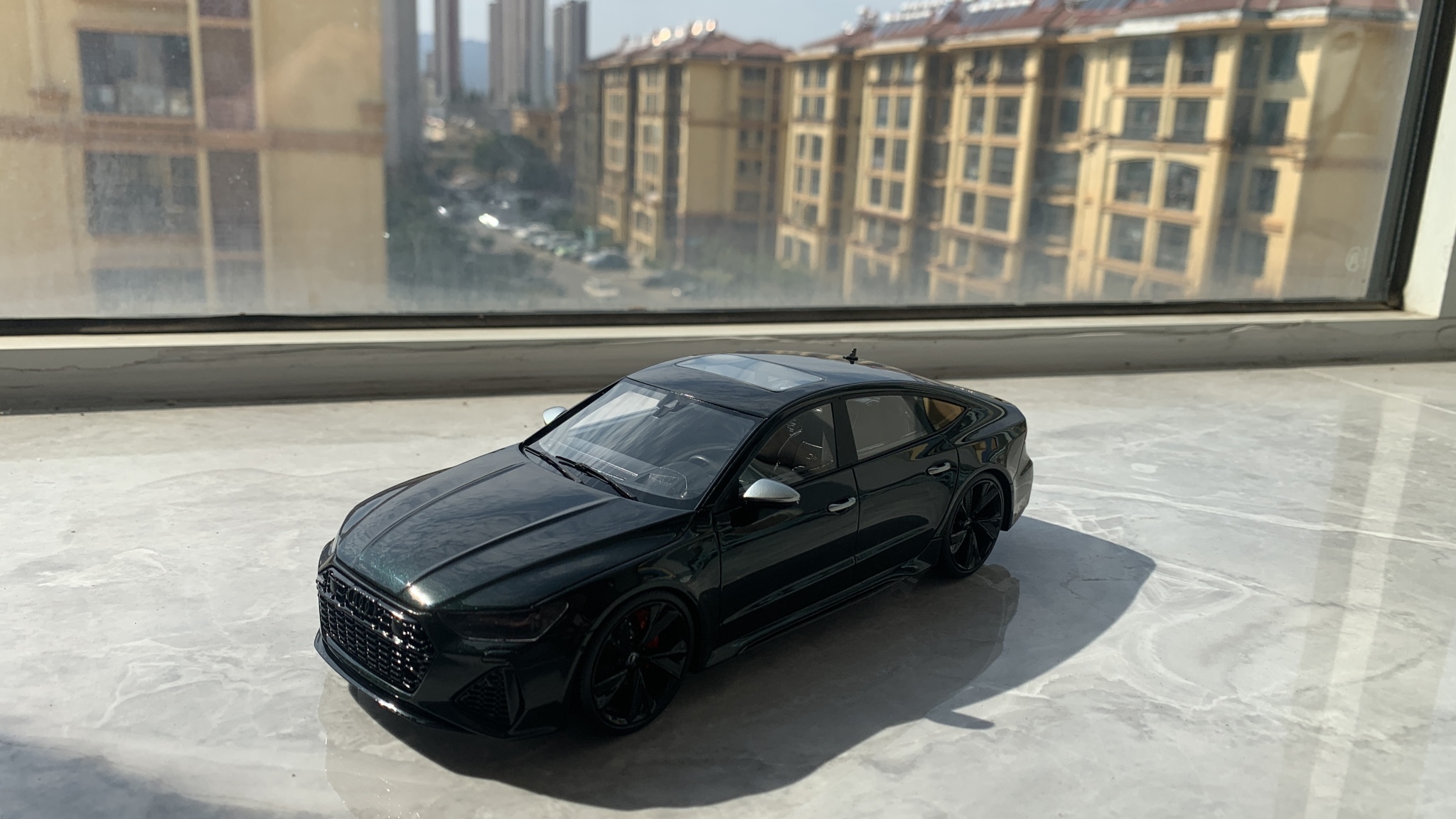 1_24_scale_model_car_kit_AUDI_
