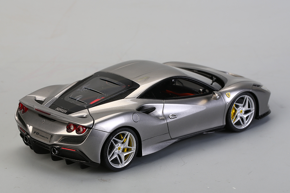 1_24_scale_model_car_kit_Ferra