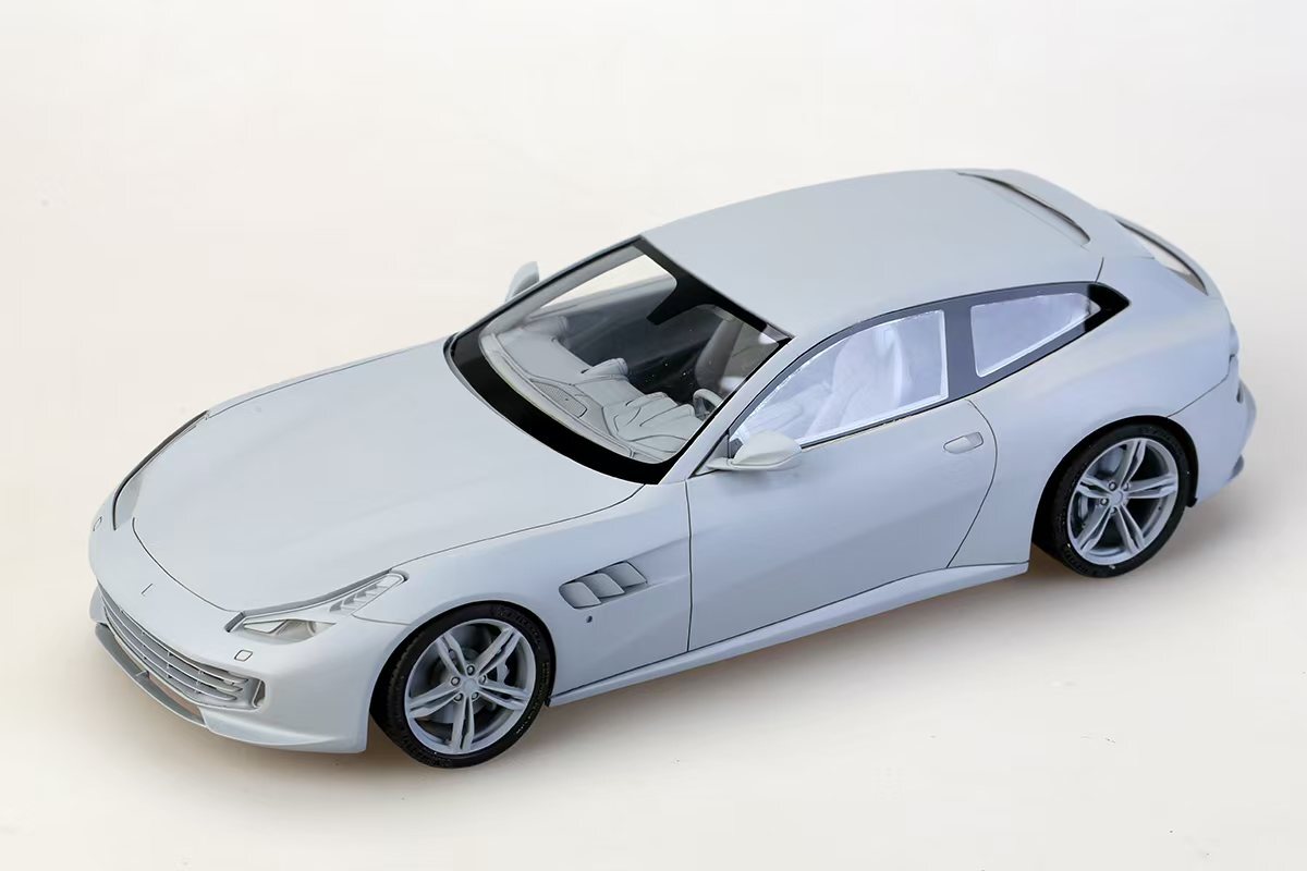 ミニカー Ferrari GTC4 Lusso ferrari-gtc4-lusso-01.jpg