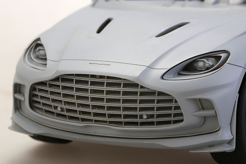 1/24 scale model car kit Aston Martin DBX707-Alpha Model