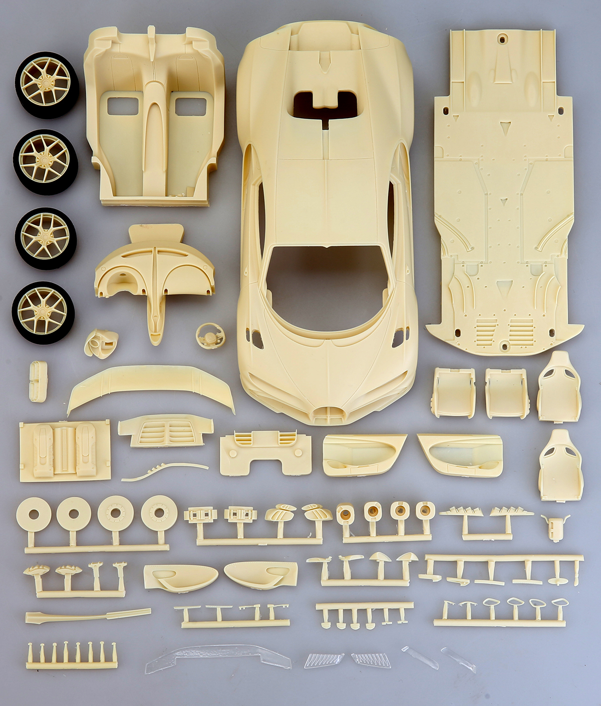 ALEZAN MODELS . KIT PEINT 1/43 . BUGATTI 110 PM1 . MAQUETTE GRISE . 1989