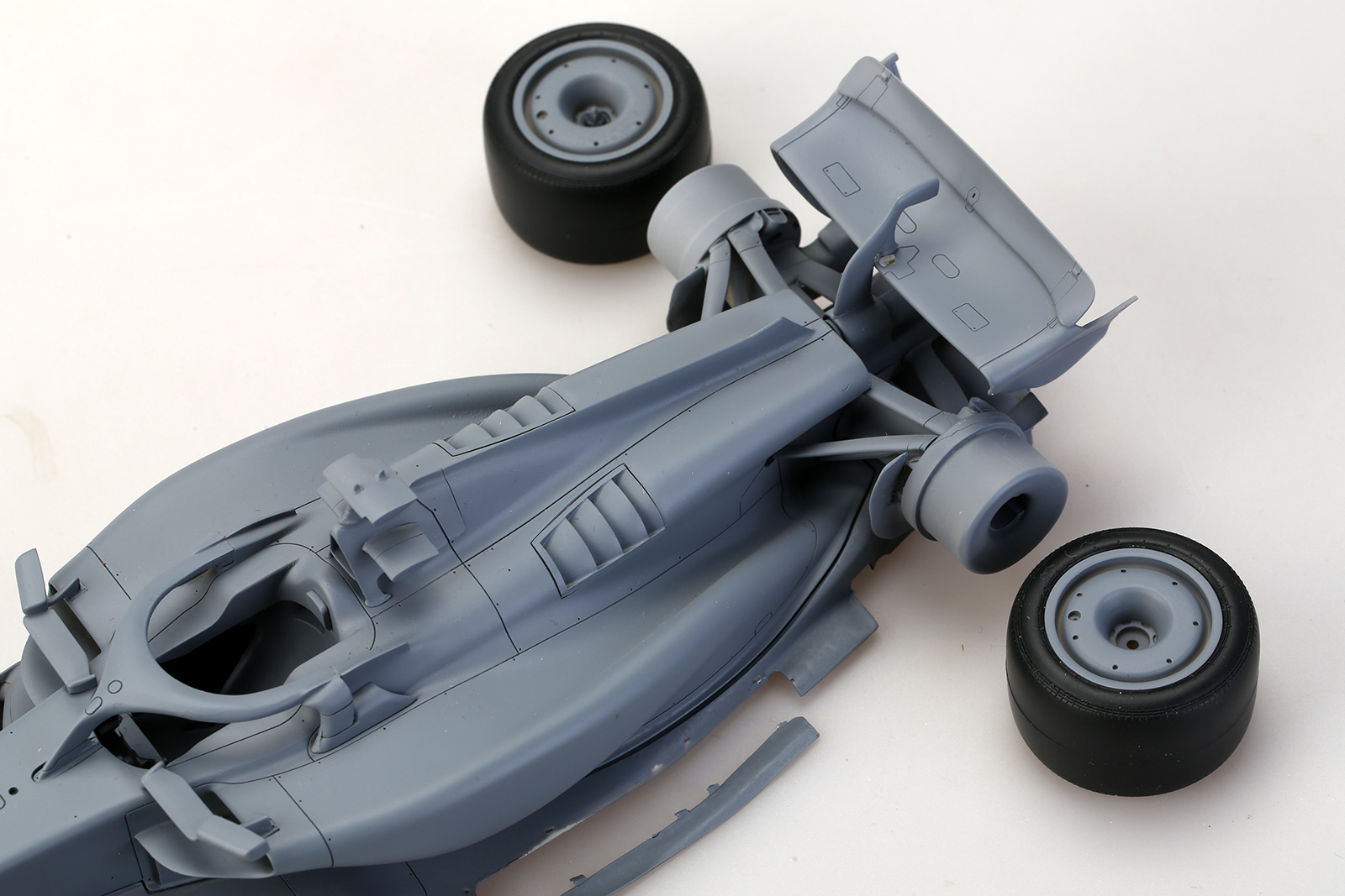 ホビーフォーラム限定 MFH DTM 1/20 フェラーリ SF-24 2024 1/20 scale model car kit Ferrari SF24-Alpha Model