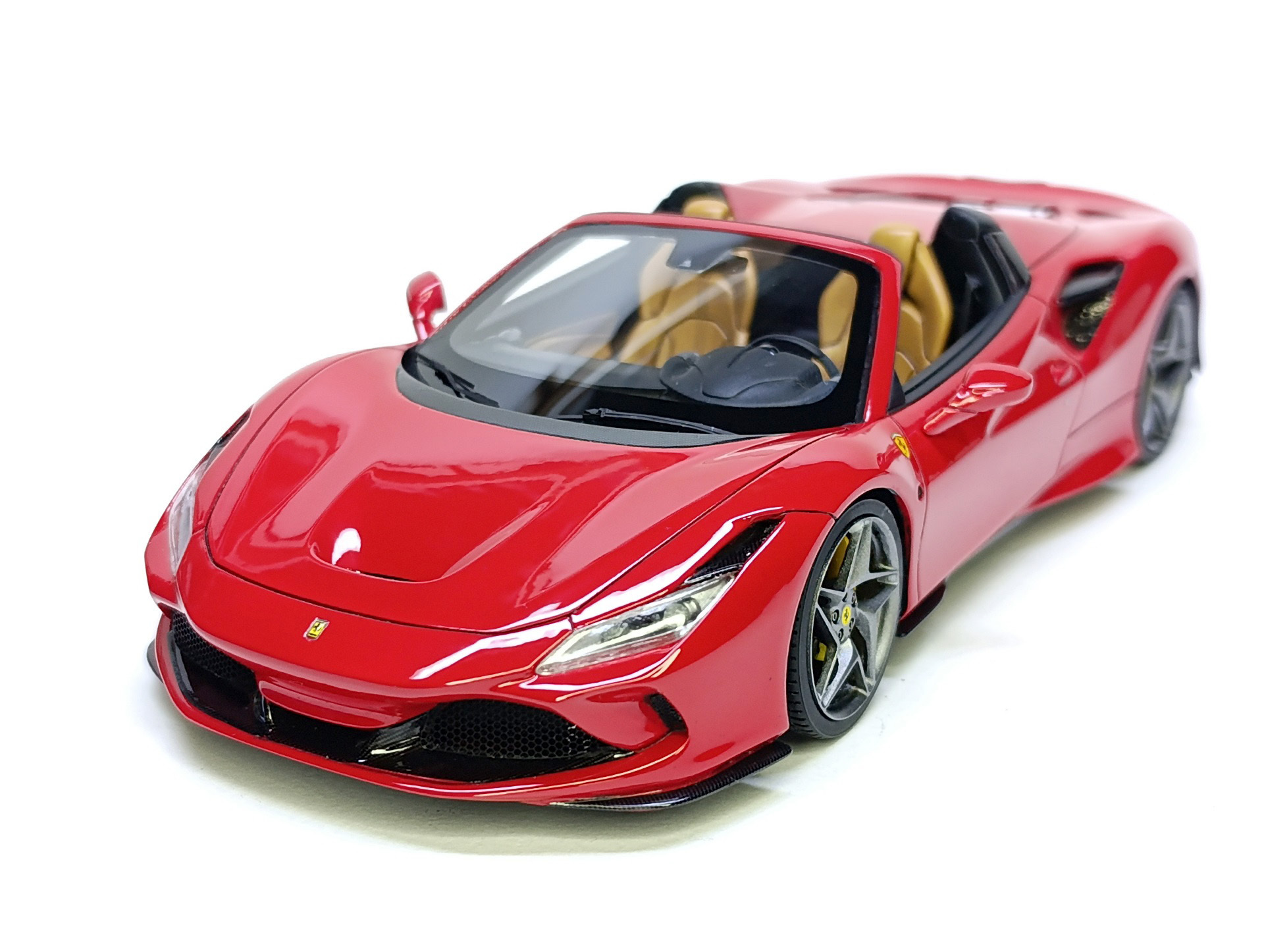 1/24 scale model car kit Ferrari F8 Spider——Alpha Model