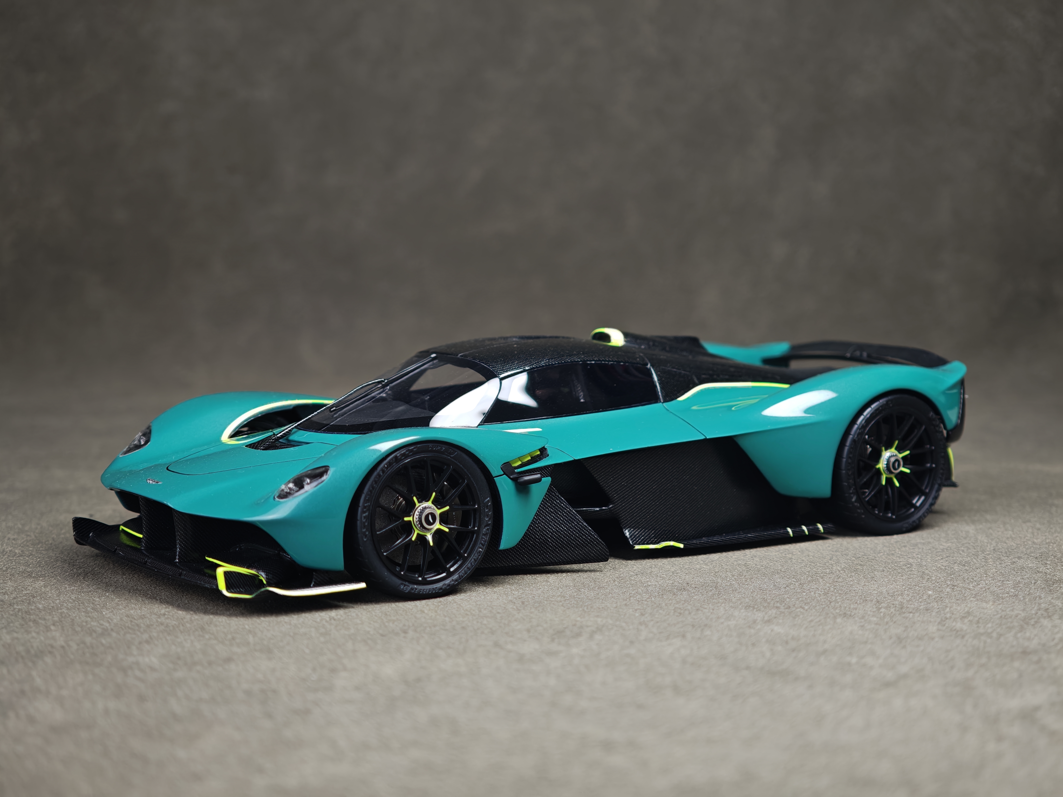 1/24 scale Aston Martin Valkyrie（Customized finished build