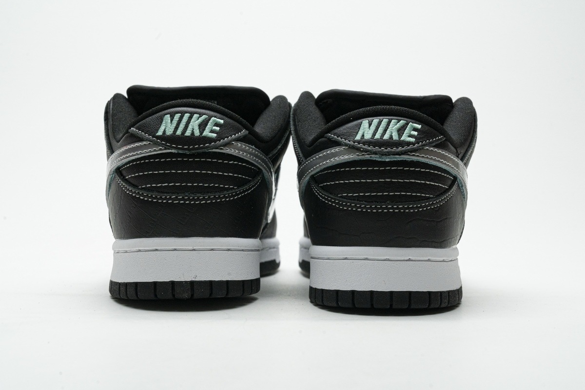 Diamond Supply Co. x Nike SB Dunk Low Black BV1310-001 â Fit Sporting Goods