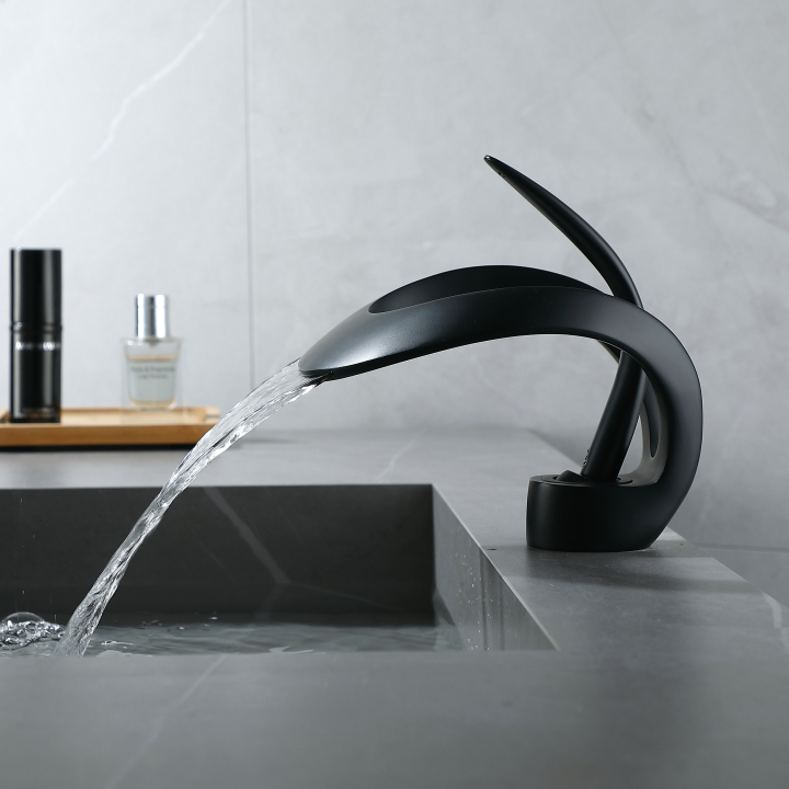 Himylen Gold Single Hole Bathroom Sink Faucet