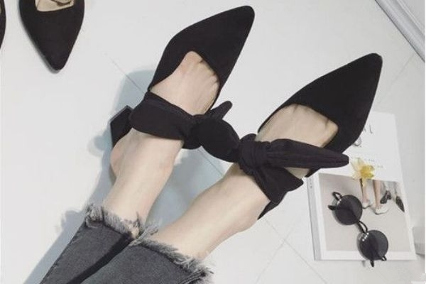 How to wear Pointed Shoes Without Pain